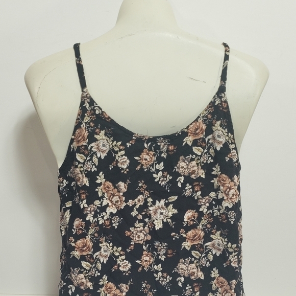 Forever 21 Flower Patterned Black Tank Top top - Picture 4 of 5